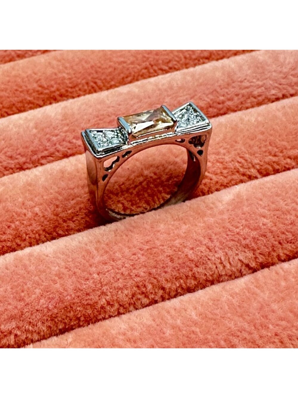 Bow-Style Champagne & Clear Cubic Zirconia Silver-Tone Ring Size 7 - Picture 7 of 16